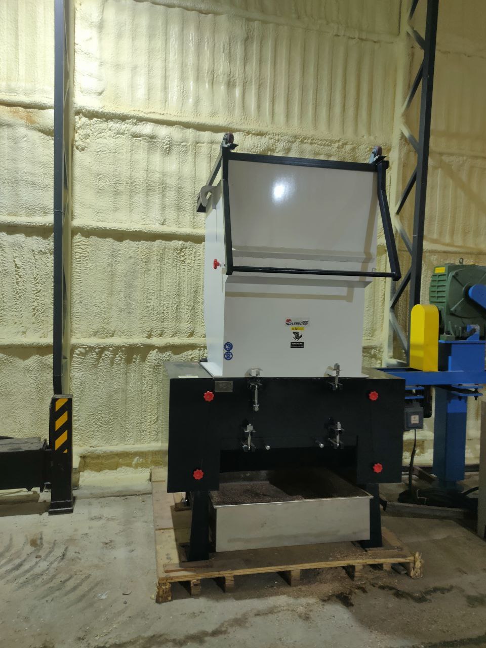 картинка Измельчитель пластика XFS-500