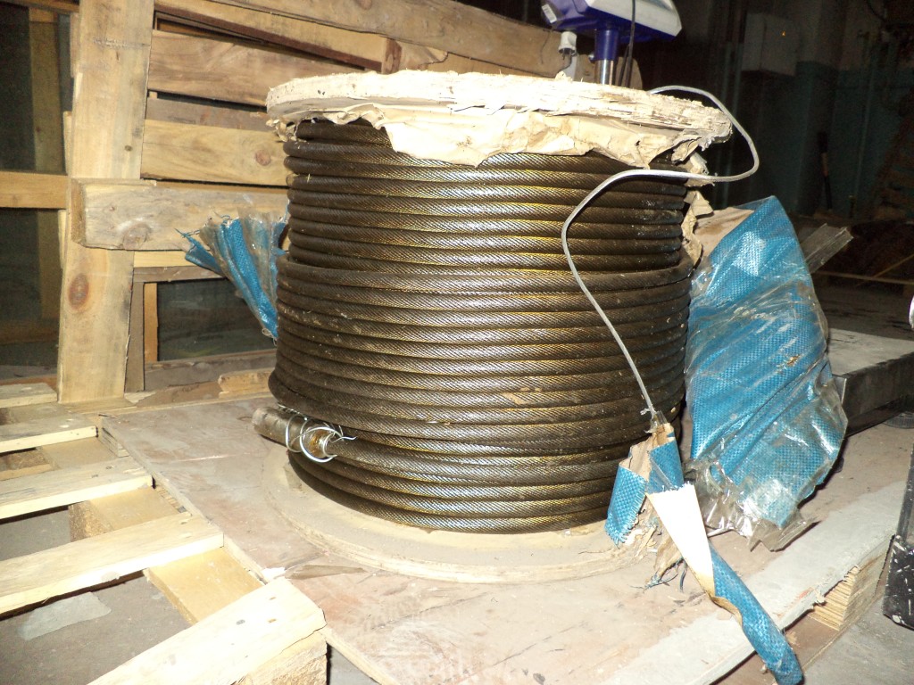 картинка Трос Ø14мм 185м осн. лебедка автокран KRAN QY25K5-1 мелк.пл. С Гильзой от магазина Одежда+