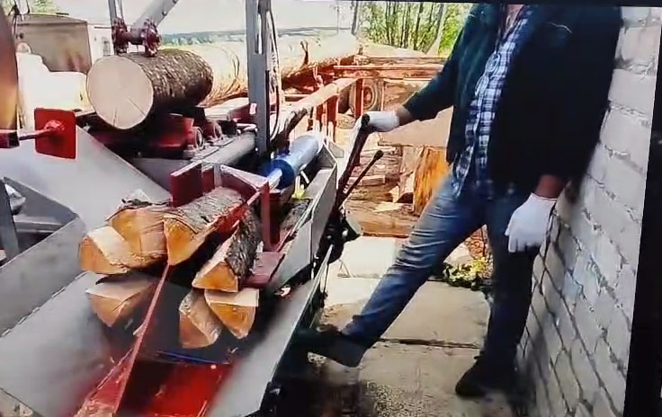 картинка Машина для изготовления дров полного цикла FGE35 от магазина Одежда+