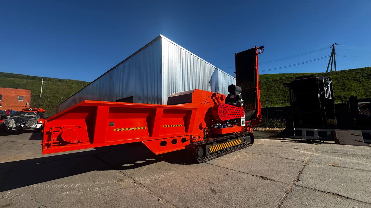 картинка Измельчитель веток и древесины DH-220 на гусеничном ходу от магазина Одежда+