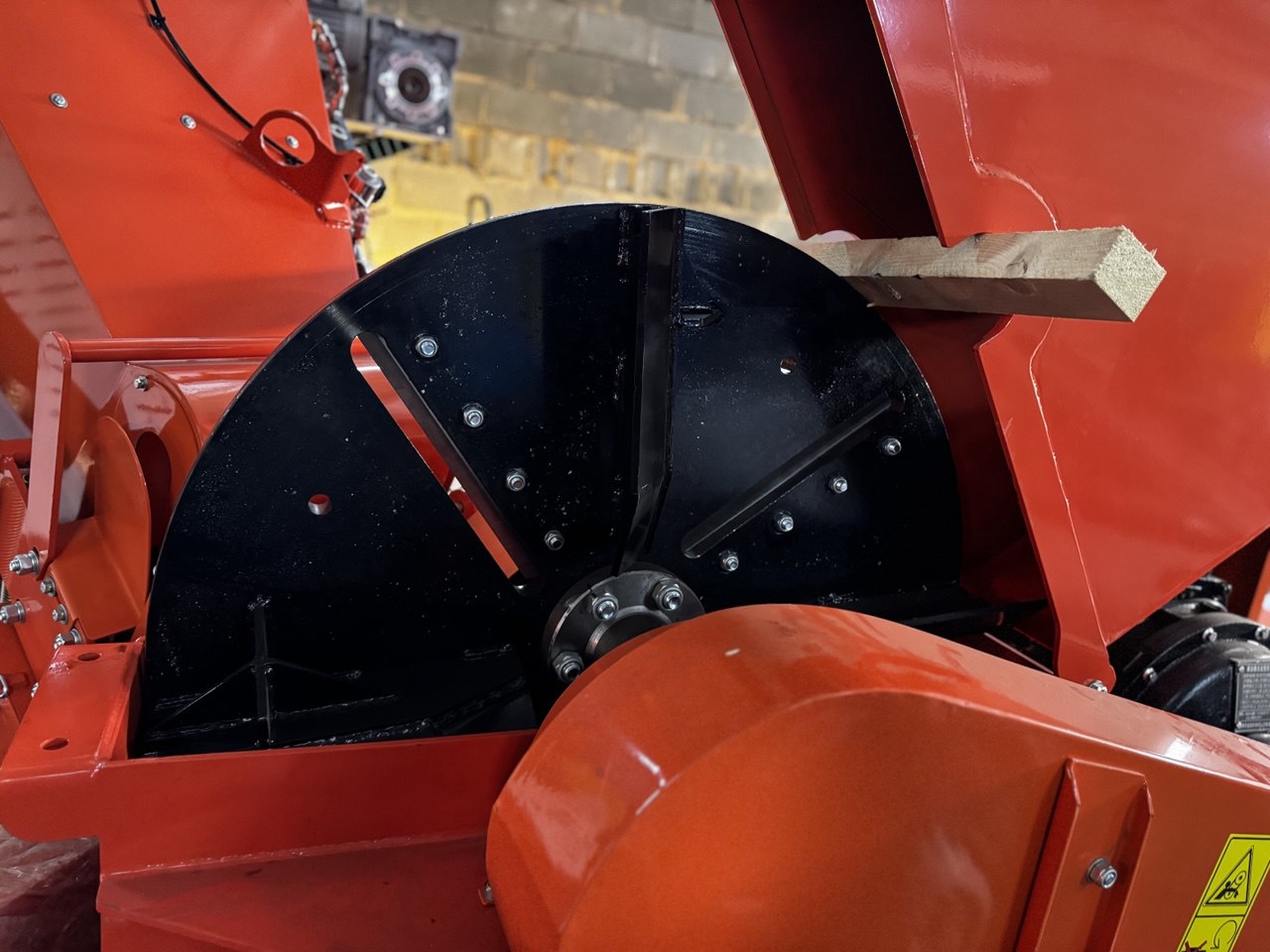 картинка Измельчитель дерева DH-50 нового образца ДВС - FAW / Changchai от магазина Одежда+