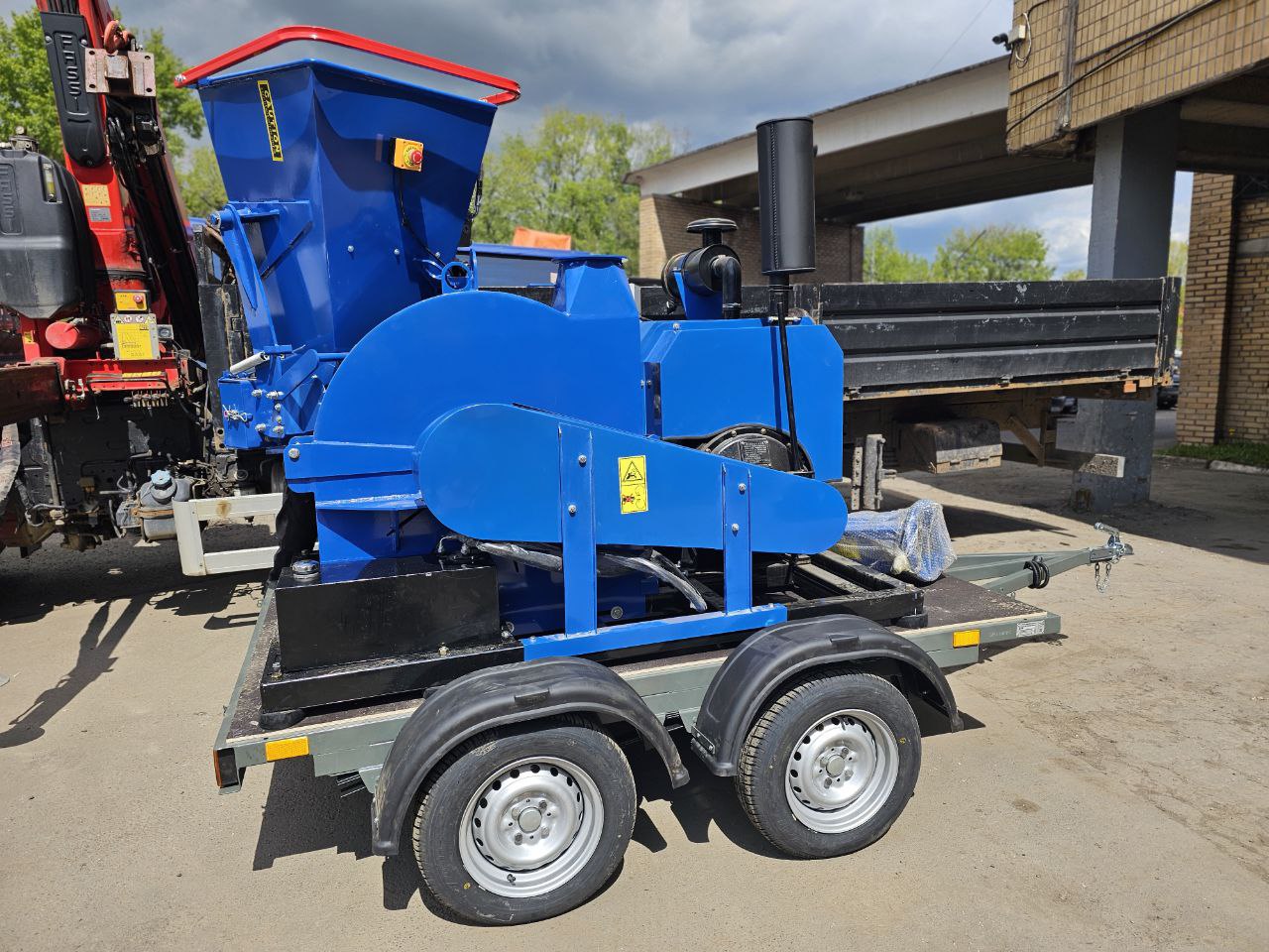 картинка Измельчитель веток и древесины DH-60 от магазина Одежда+