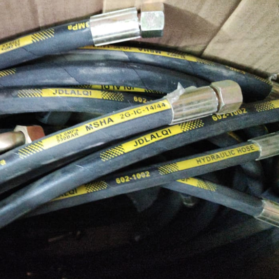 картинка Гидравлические шланги для измельчителя DH-100 (Комплект) от магазина Одежда+