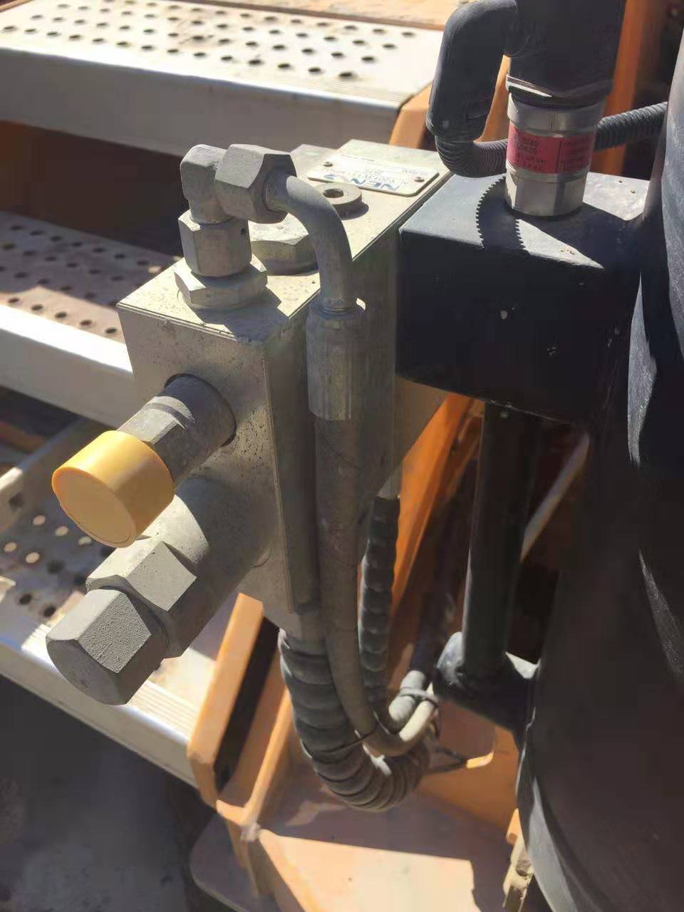 картинка Гидрозамок (Гидравлический замок) Sany 25 от магазина Одежда+